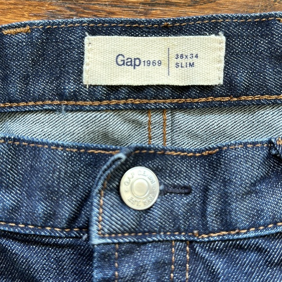 GAP | Men’s Slim Fit 36 x 34 Dark Wash Jeans - Picture 3 of 4